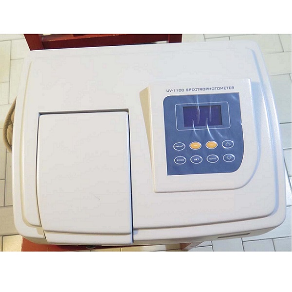 ספקטרופוטומטר Spectrophotometer UV/Vis מתצוגה